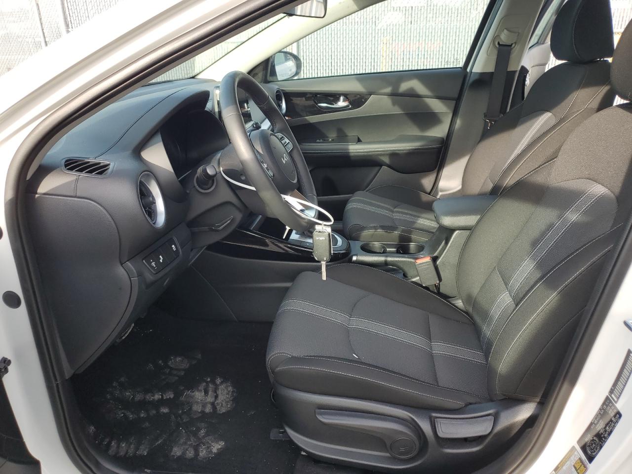 2024 KIA FORTE EX VIN:3KPF34AD3RE785208