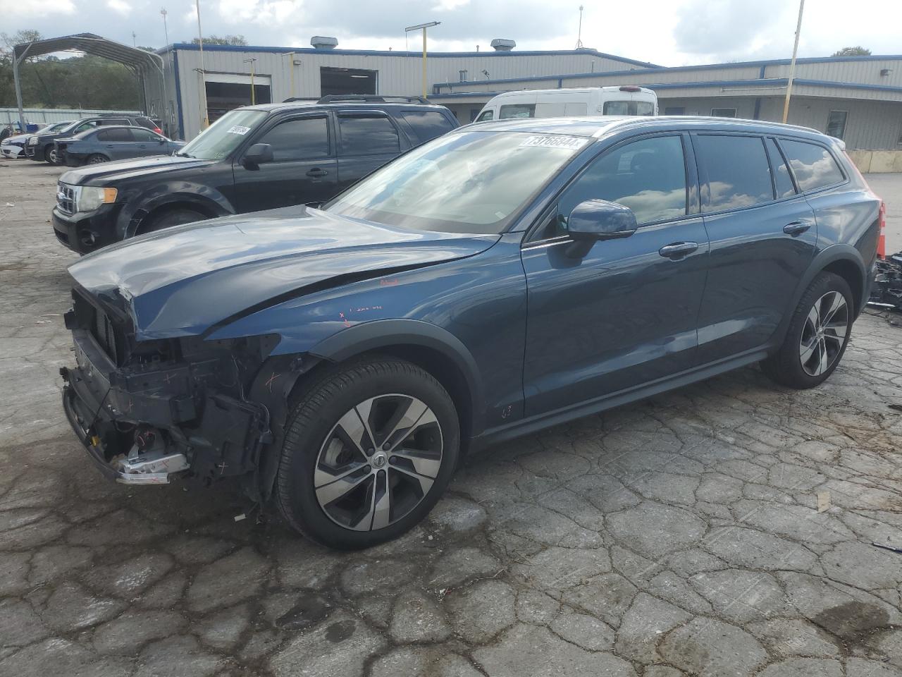 2022 VOLVO V60 CROSS COUNTRY T5 MOMENTUM VIN:YV4102WK6N2089607
