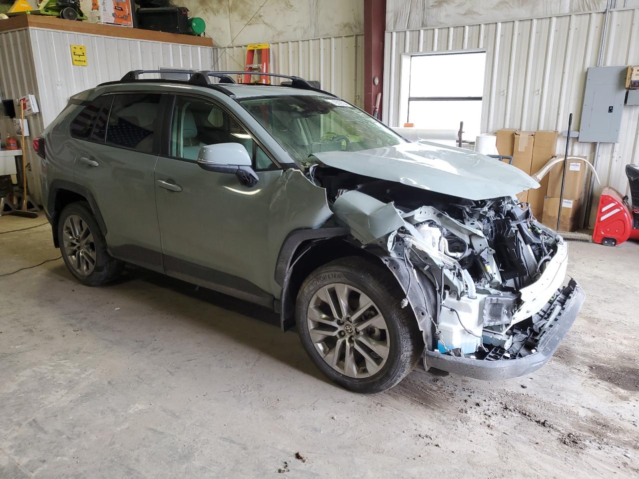 2022 TOYOTA RAV4 XLE PREMIUM VIN:JTMA1RFVXND089178