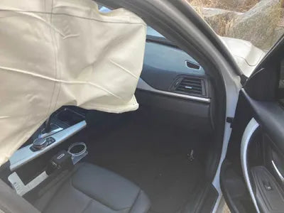 2015 BMW 320 048KMWBA3E1108FF9 VIN:048KMWBA3E1108FF9