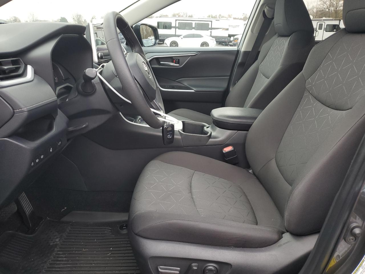 2024 TOYOTA RAV4 XLE VIN:2T3P1RFV0RC420385