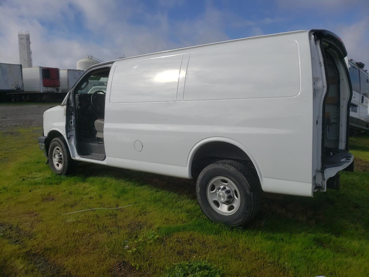 2022 CHEVROLET EXPRESS G2500 VIN:1GCWGAFP4N1156107