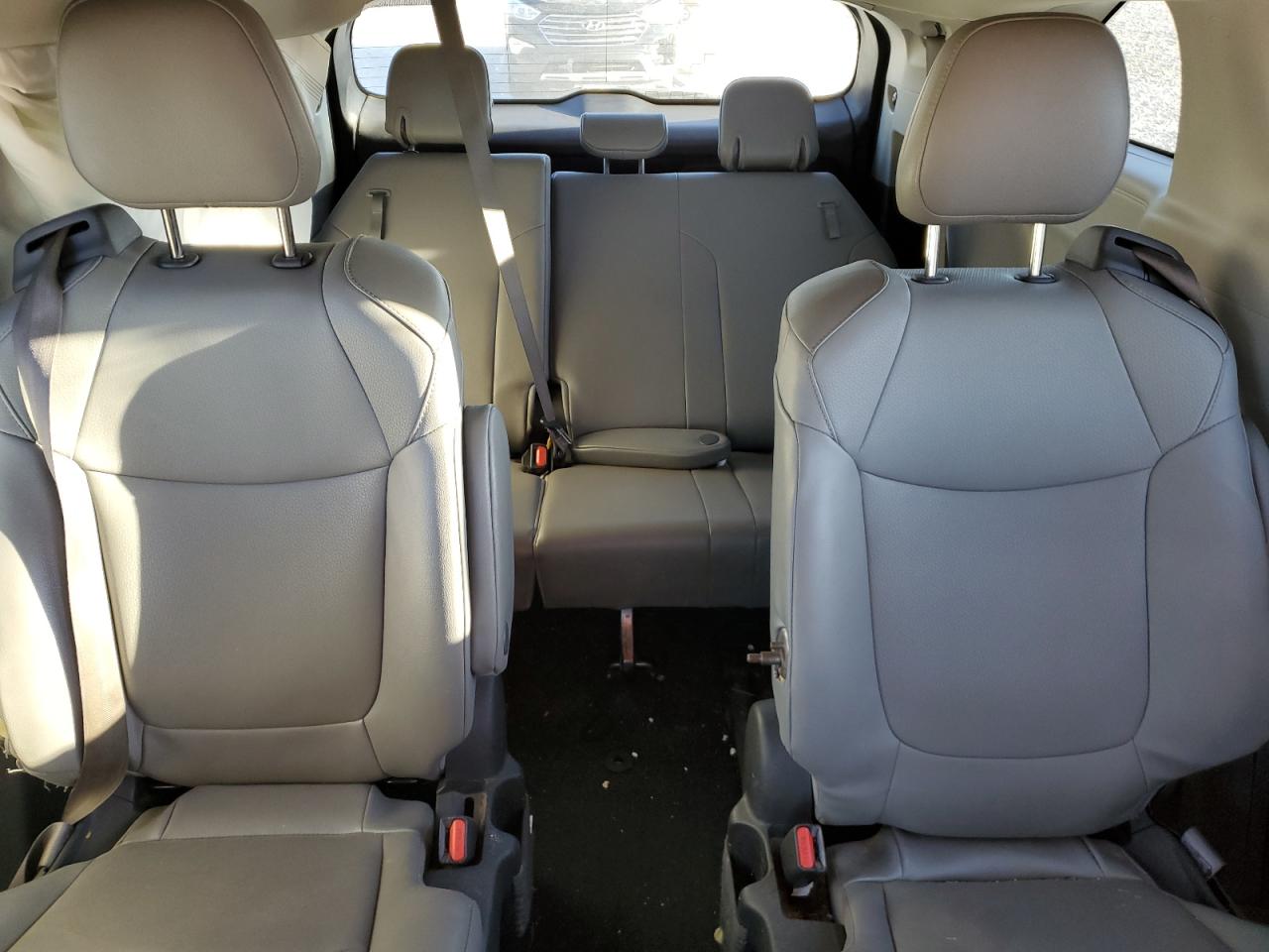 2022 TOYOTA SIENNA XLE VIN:5TDYRKECXNS121596