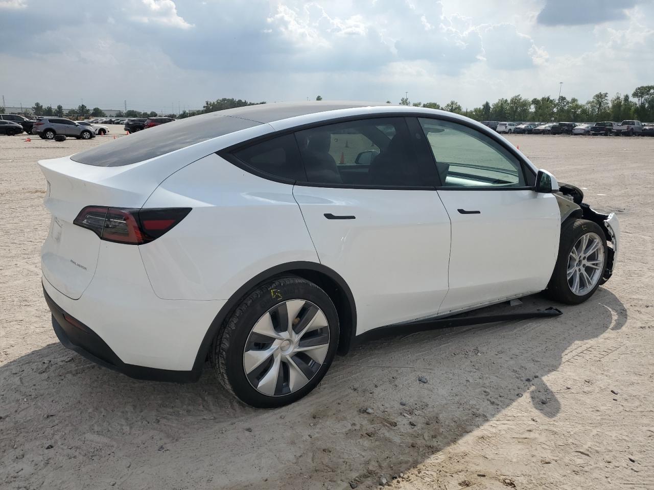 2023 TESLA MODEL Y  VIN:7SAYGDEE0PA147912