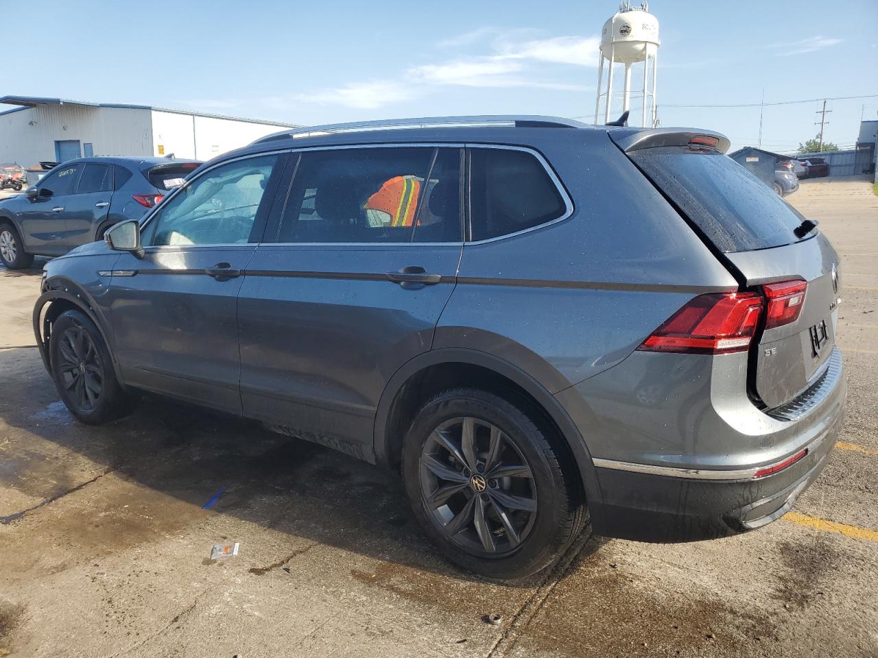 2022 VOLKSWAGEN TIGUAN SE VIN:3VV2B7AX9NM034631