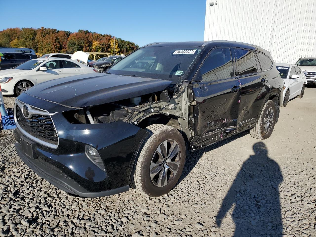 2022 TOYOTA HIGHLANDER XLE VIN:5TDHZRBH7NS565107
