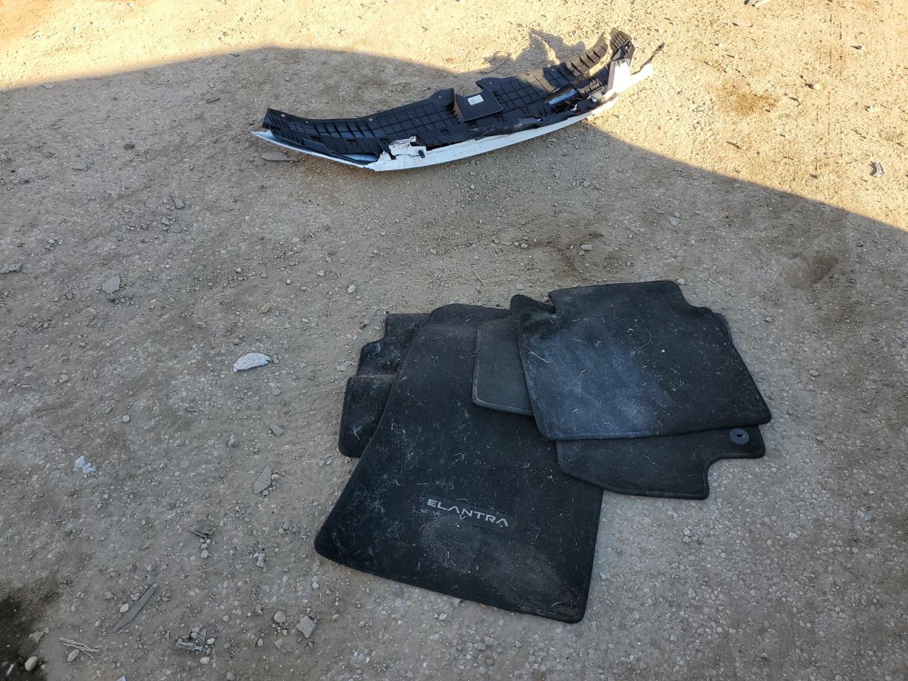 2023 HYUNDAI ELANTRA SEL VIN:5NPLM4AG8PH112031