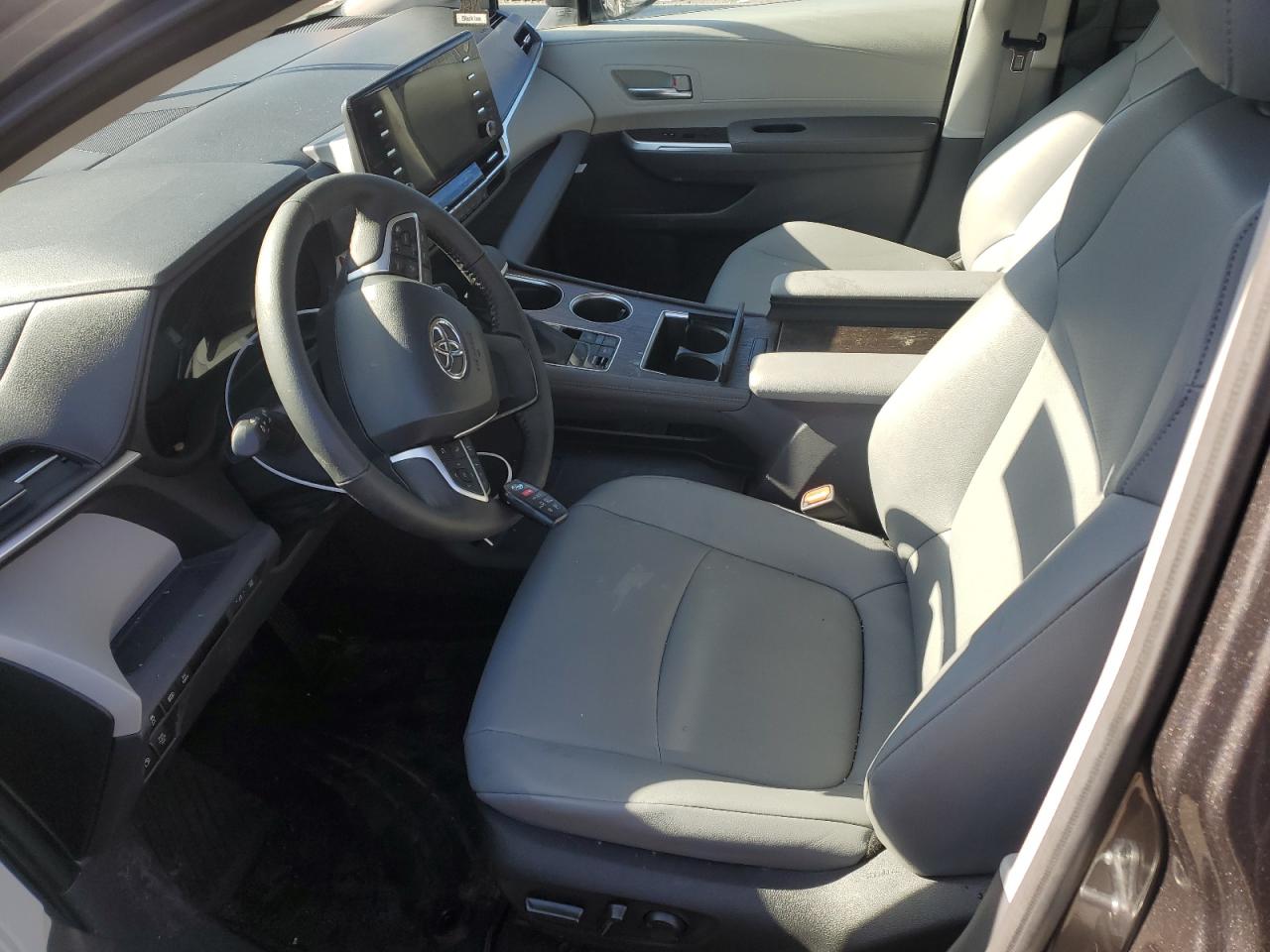 2023 TOYOTA SIENNA XLE VIN:5TDJSKFC6PS085526