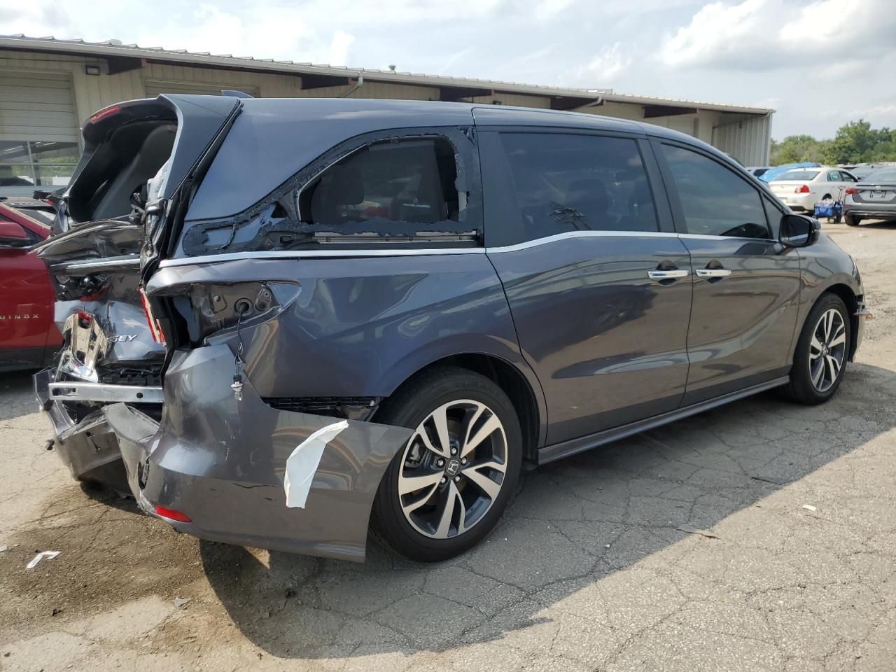 2022 HONDA ODYSSEY TOURING VIN:5FNRL6H88NB026382