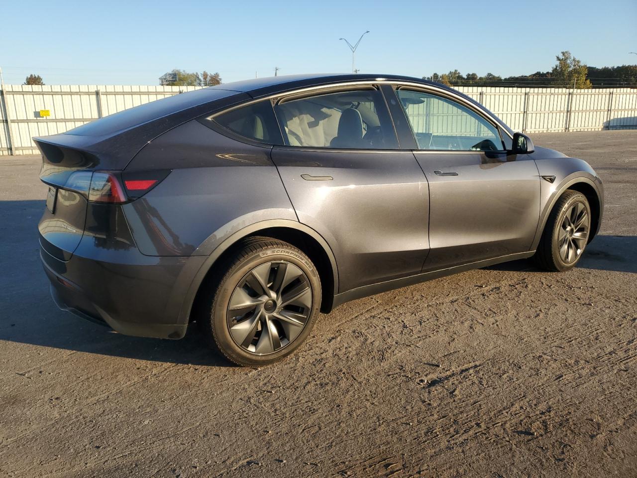 2024 TESLA MODEL Y  VIN:7SAYGDEE2RA326603