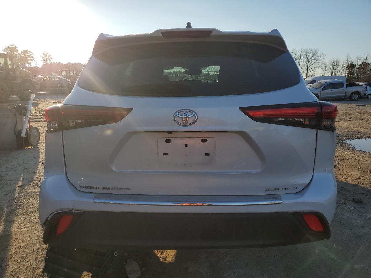 2022 TOYOTA HIGHLANDER XLE VIN:5TDGZRBH0NS246319