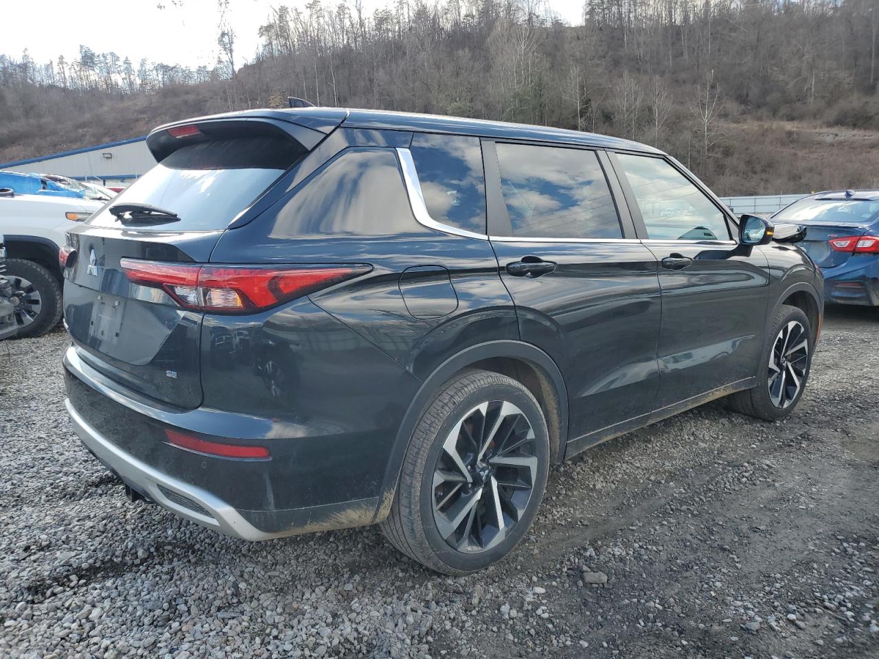2023 MITSUBISHI OUTLANDER SE VIN:JA4J4UA83PZ021218