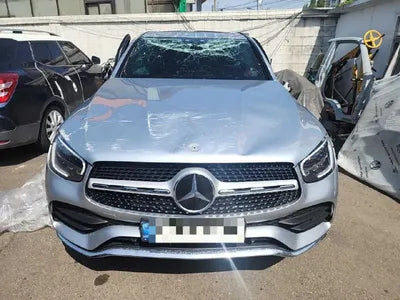 2021 Mercedes-Benz GLC 300 VIN: