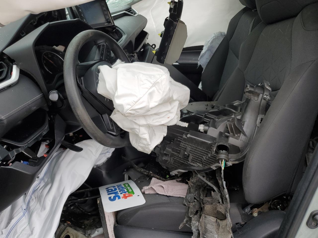 2022 TOYOTA RAV4 XLE VIN:2T3W1RFV2NW190126