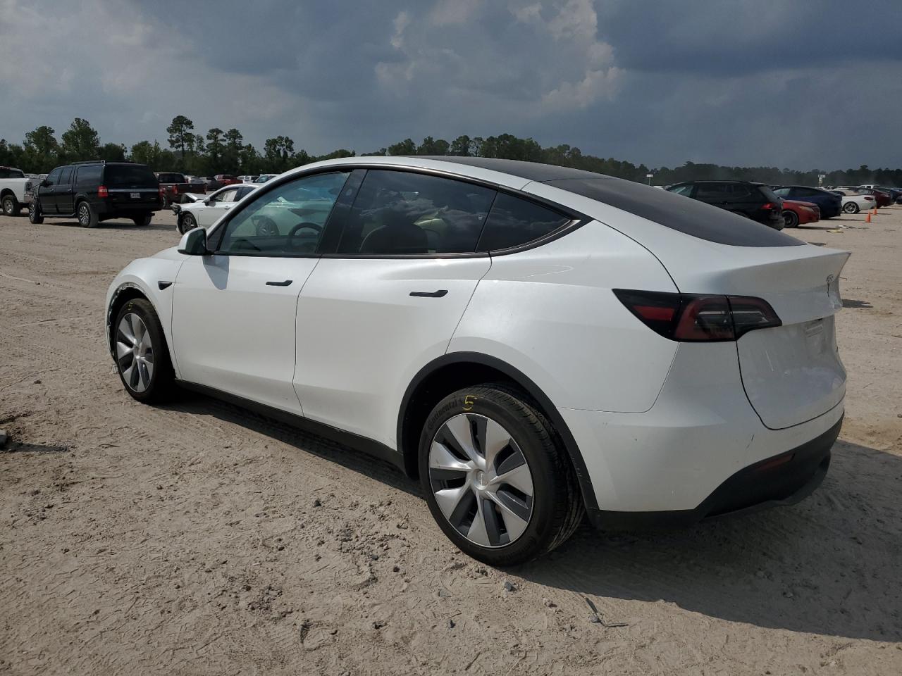 2023 TESLA MODEL Y  VIN:7SAYGDEE0PA147912