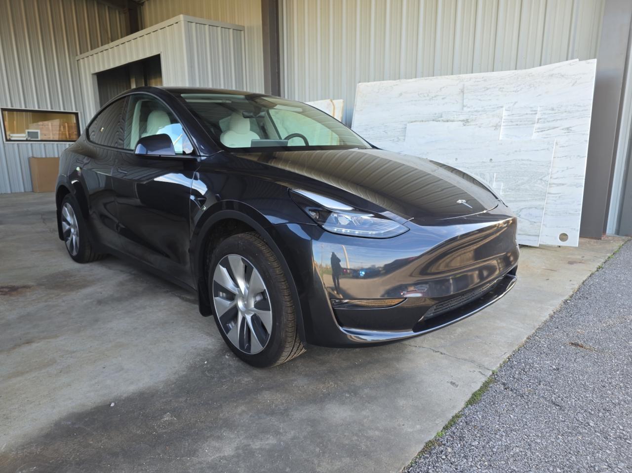 2024 TESLA MODEL Y  VIN:7SAYGDED8RF022766
