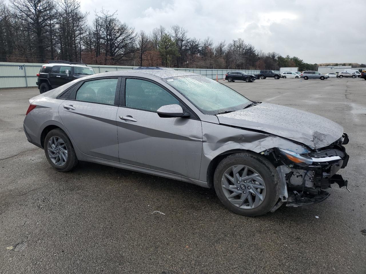 2024 HYUNDAI ELANTRA BLUE VIN:KMHLM4DJ8RU113806