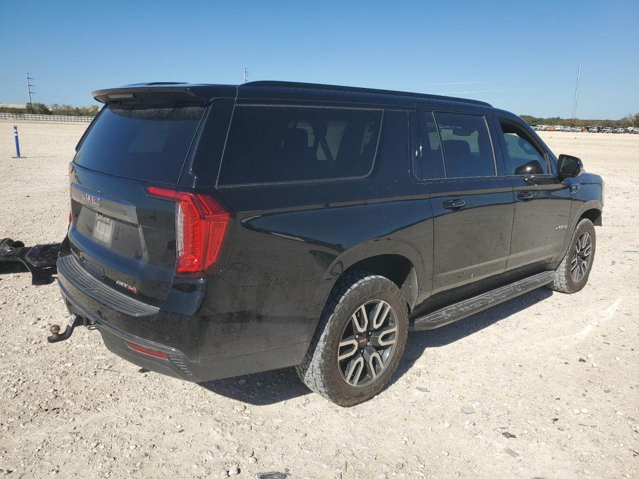 2022 GMC YUKON XL K1500 AT4 VIN:1GKS2HKD8NR161804