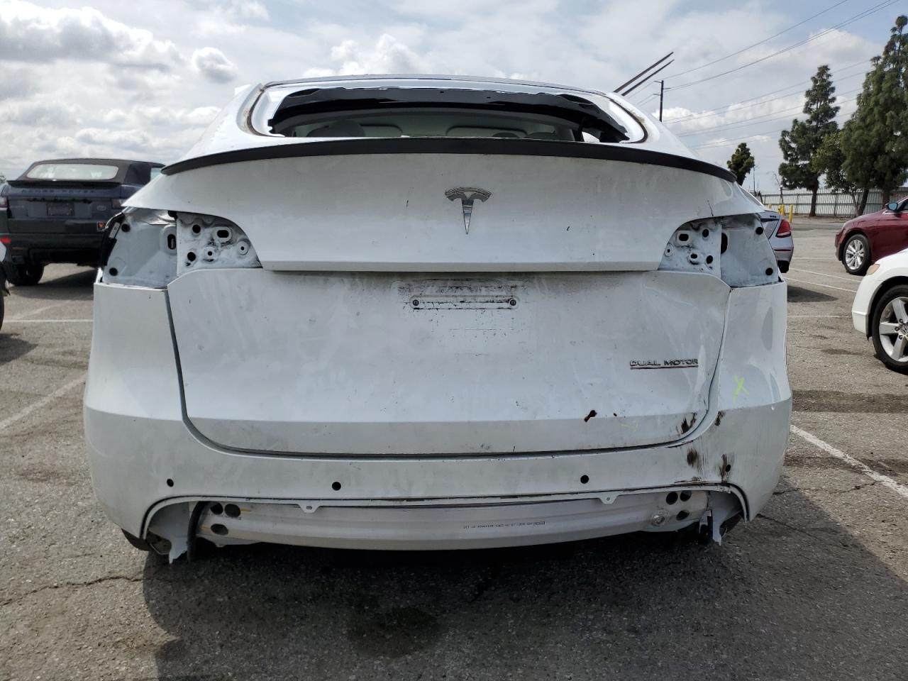 2022 TESLA MODEL Y  VIN:7SAYGDEF2NF317678