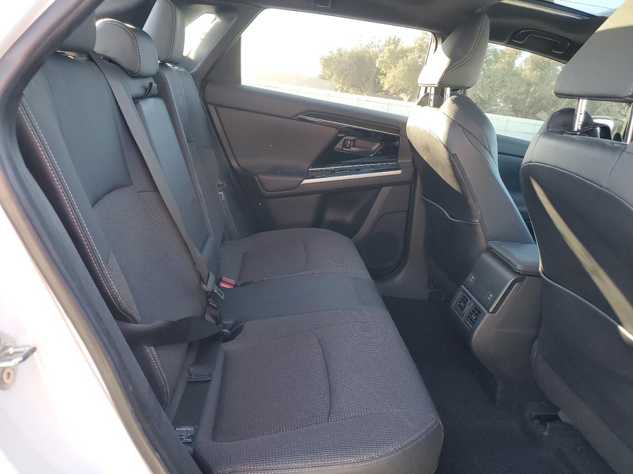 2024 TOYOTA BZ4X XLE VIN:3TMCZ5ANXMM425948