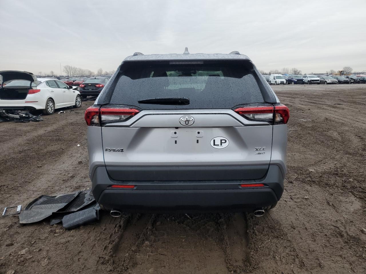 2024 TOYOTA RAV4 XLE PREMIUM VIN:2T3A1RFV0RC463484