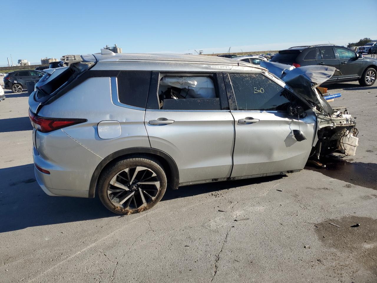 2022 MITSUBISHI OUTLANDER SEL VIN:JA4J3VA87NZ061873