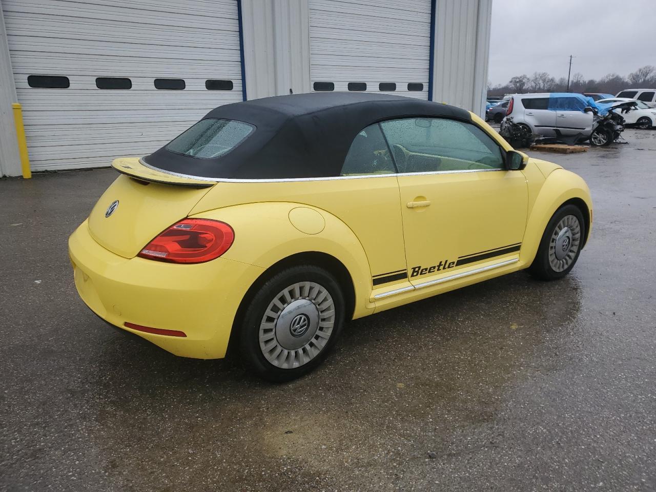 2022 VOLKSWAGEN BEETLE  VIN:3VW5P7AT7DM828338