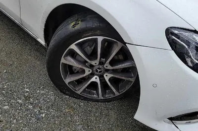 2019 Mercedes-Benz E 300 WDDZF4KB7KA635330 VIN:WDDZF4KB7KA635330