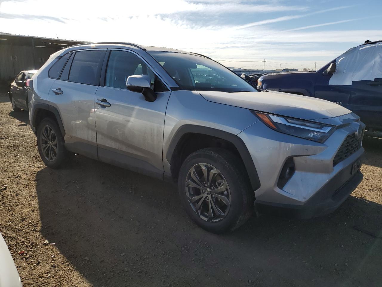 2022 TOYOTA RAV4 XLE PREMIUM VIN:4T3B6RFVXNU098424