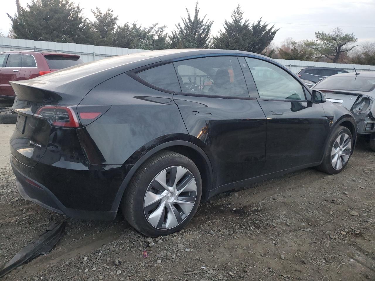 2023 TESLA MODEL Y  VIN:7SAYGDEE3PA077113