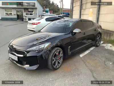 2017 Kia Stinger KNAE751CBJS001270 VIN:KNAE751CBJS001270