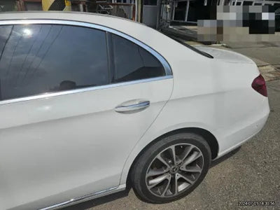 2019 Mercedes-Benz E 300 VIN: