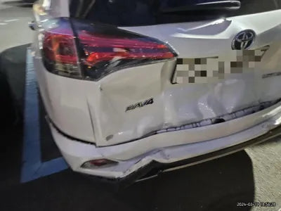 2017 Toyota RAV4 VIN: