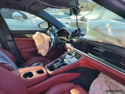 2020 Porsche Panamera VIN: