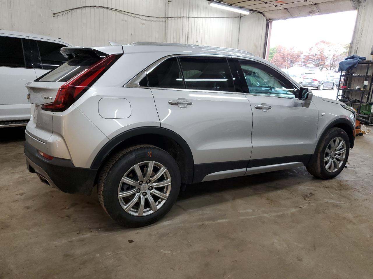 2022 CADILLAC XT4 PREMIUM LUXURY VIN:1GYFZDR4XNF106645