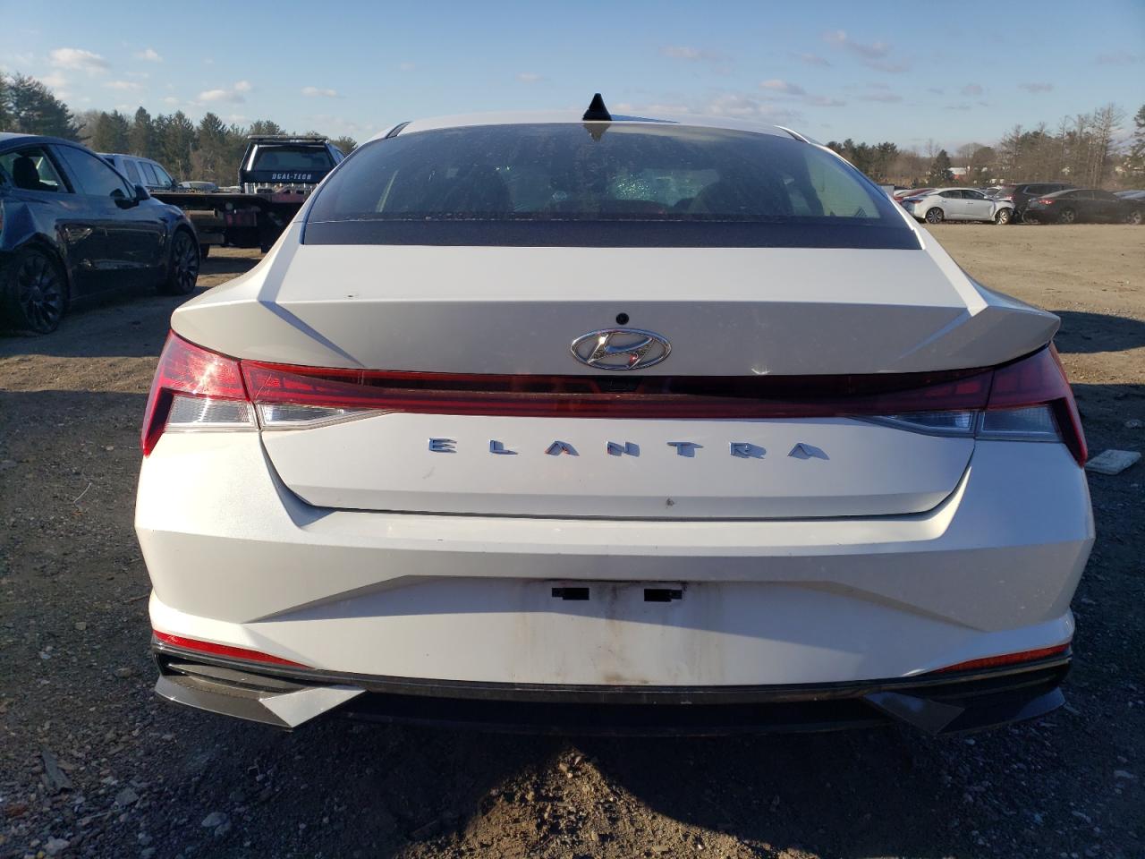 2022 HYUNDAI ELANTRA SEL VIN:5NPLN4AG2NH074676