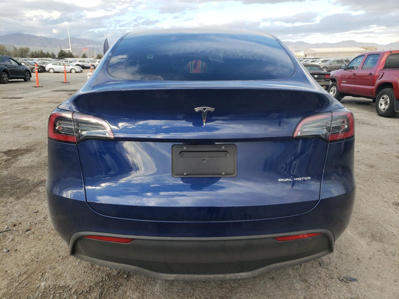 2023 TESLA MODEL Y  VIN:7SAYGDEE3PA204345