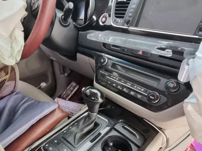 2015 Kia Carnival VIN: