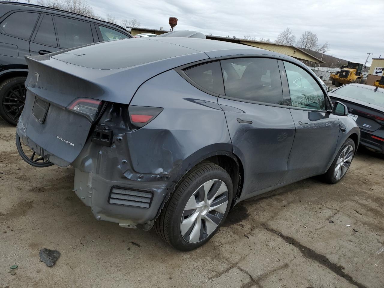 2023 TESLA MODEL Y  VIN:7SAYGDEE7PA202646