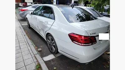 2016 Mercedes-Benz E 220 WDDHF0AB0GB219126 VIN:WDDHF0AB0GB219126