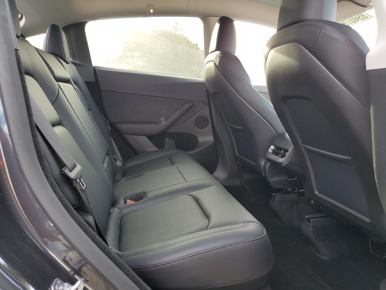 2024 TESLA MODEL Y  VIN:7SAYGDED7RF114483