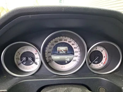 2015 Mercedes-Benz E 220 VIN: