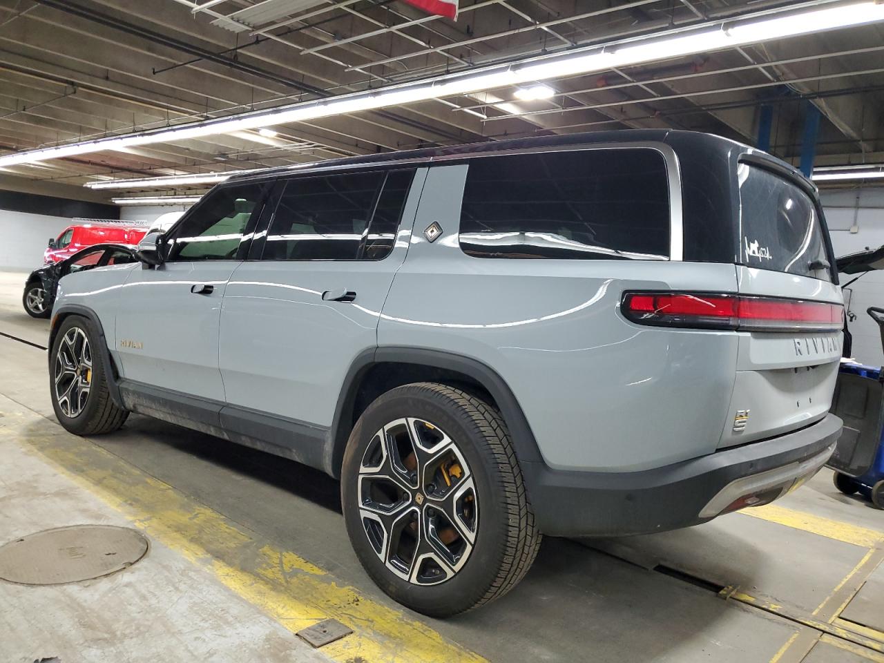 2023 RIVIAN R1S LAUNCH EDITION VIN:7PDSGABL5PN007792