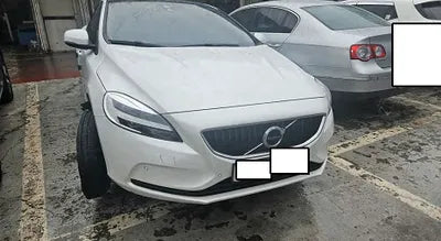 2018 Volvo V40 YV1MV79K0J2463670 VIN:YV1MV79K0J2463670