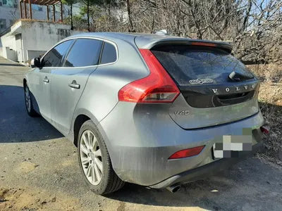 2016 Volvo V40 VIN: