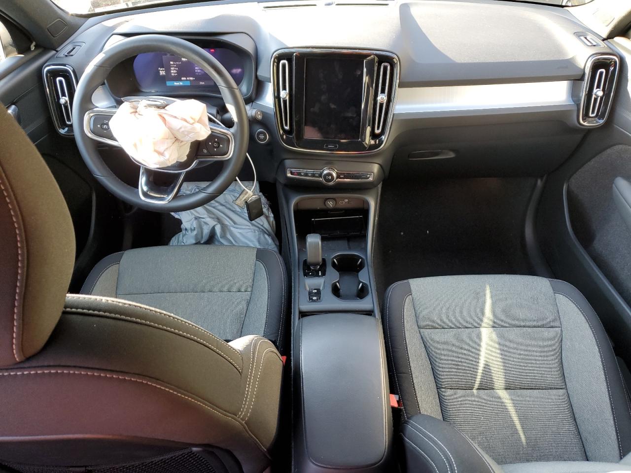 2024 VOLVO XC40 CORE VIN:YV4L12UK5R2334069