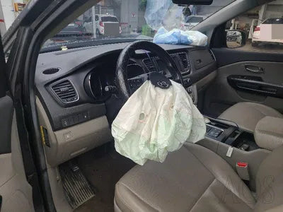2015 Kia Carnival VIN: