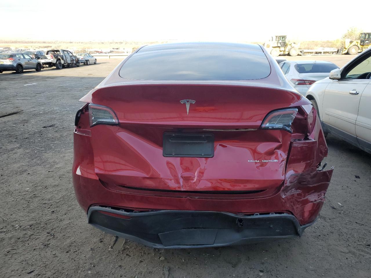 2024 TESLA MODEL Y  VIN:7SAYGDEE4RA240502