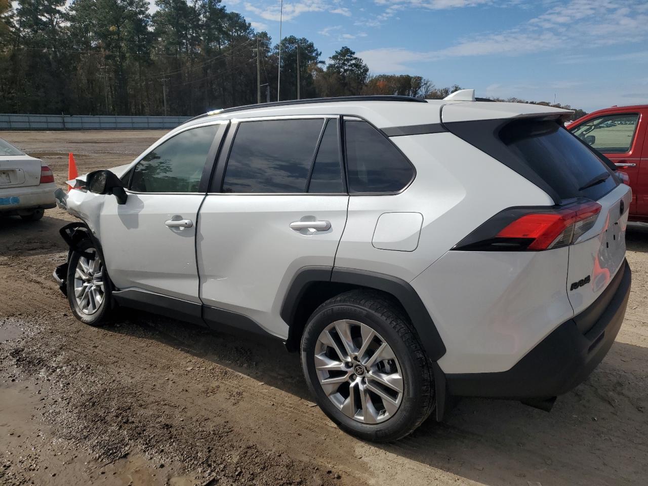 2024 TOYOTA RAV4 XLE PREMIUM VIN:2T3C1RFV3RW352290