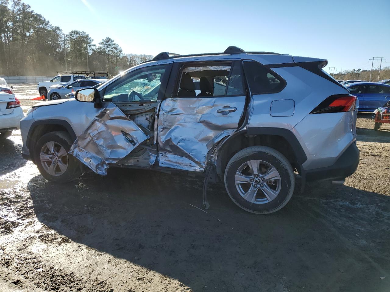 2022 TOYOTA RAV4 XLE VIN:2T3P1RFV0NW301504